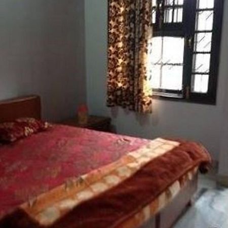 Raja Guest House ชลันธระ ภายนอก รูปภาพ