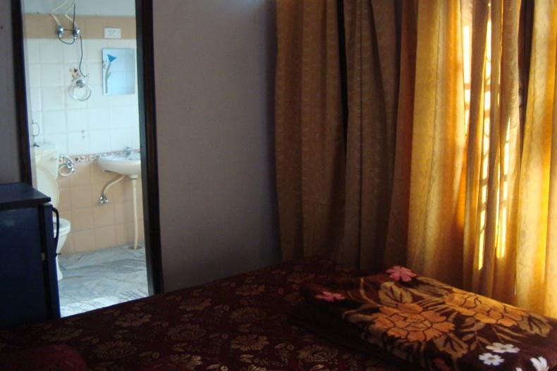 Raja Guest House ชลันธระ ภายนอก รูปภาพ